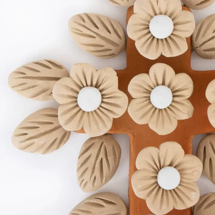 Small square pastillage cross