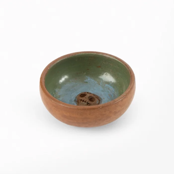 Round Mezcalero with engobes and natural dyes