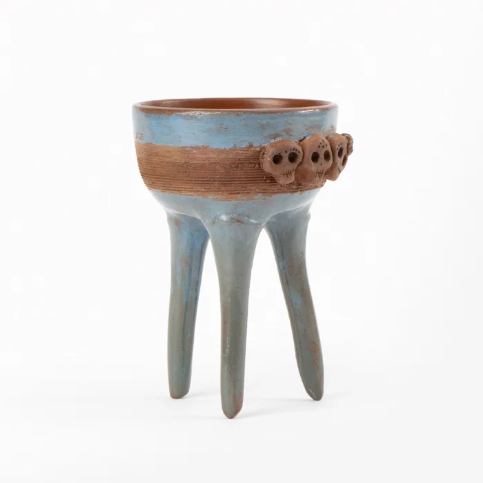 Sahumerium with engobes and natural dyes