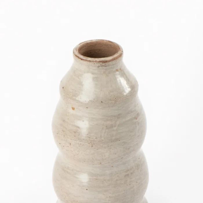 Candle holder with engobes