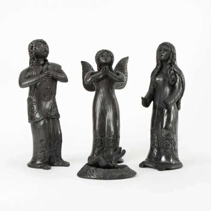 Nativity in black clay 5 pieces
