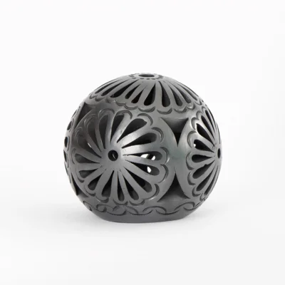 Black clay sphere for lamp