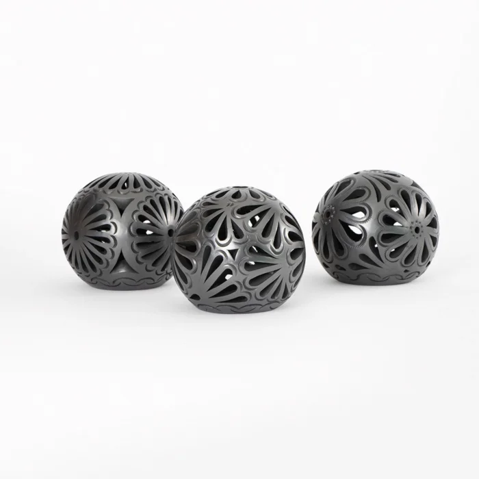 Esfera de barro negro para lámpara