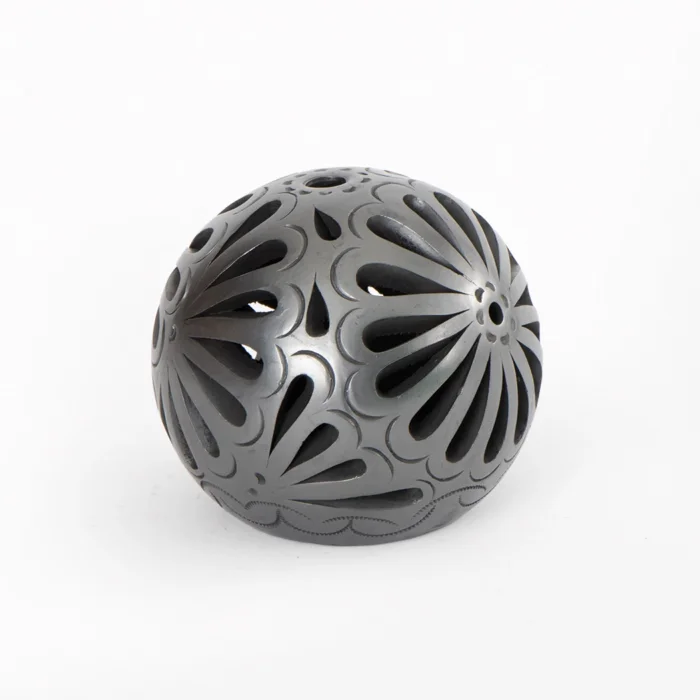 Esfera chica de barro negro para lámpara