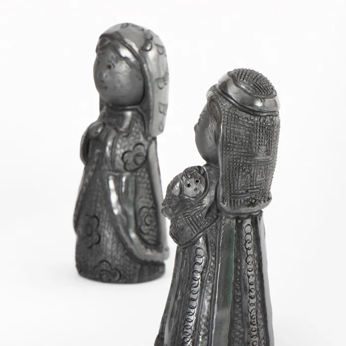 Black clay nativity scene