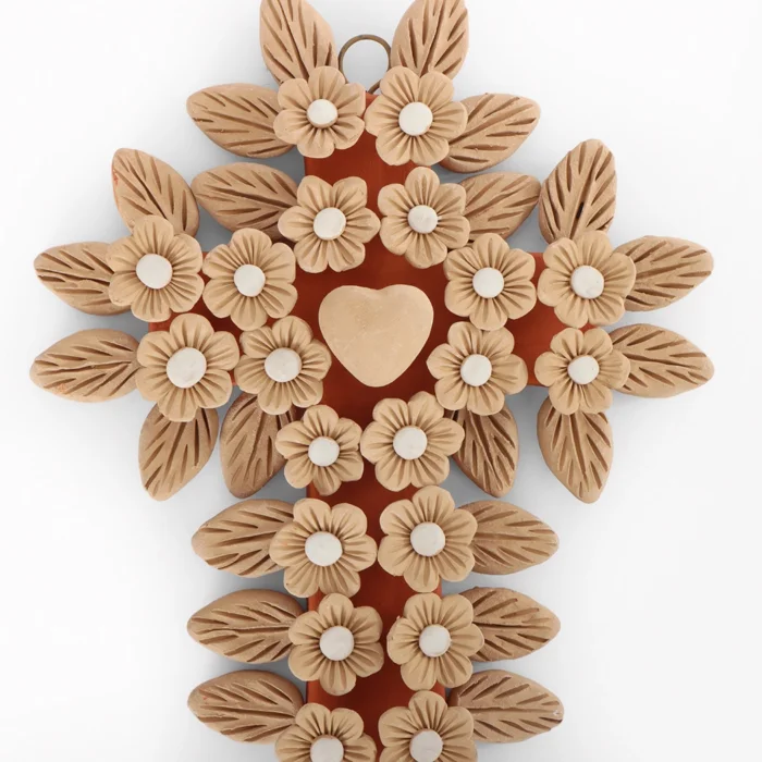 Large cross with pastillage flowers