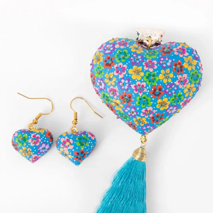 Juego de collar y aretes pintados a mano