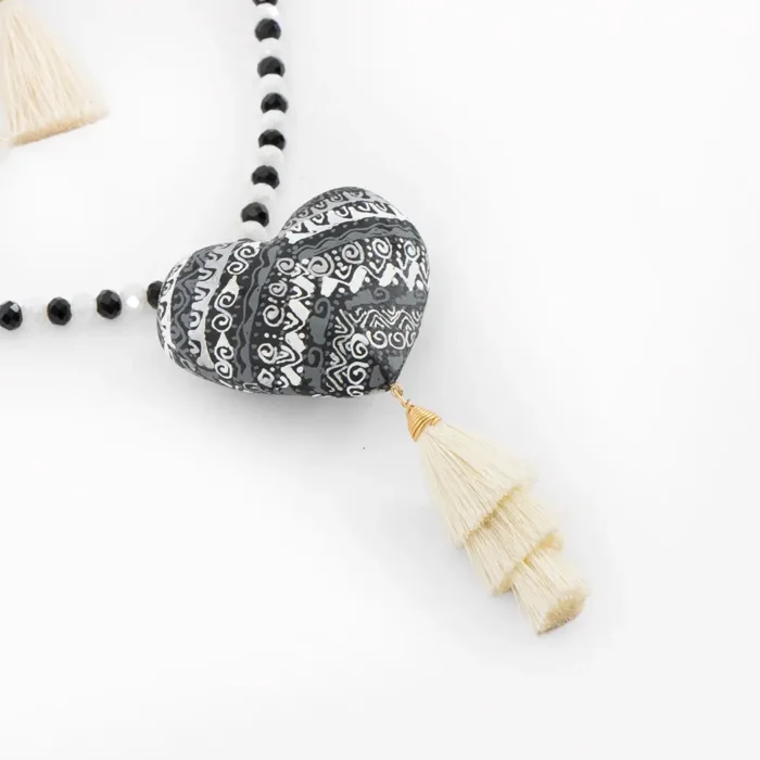 DCM-ACC-313_6-1.webp Juego de collar y aretes pintados a mano