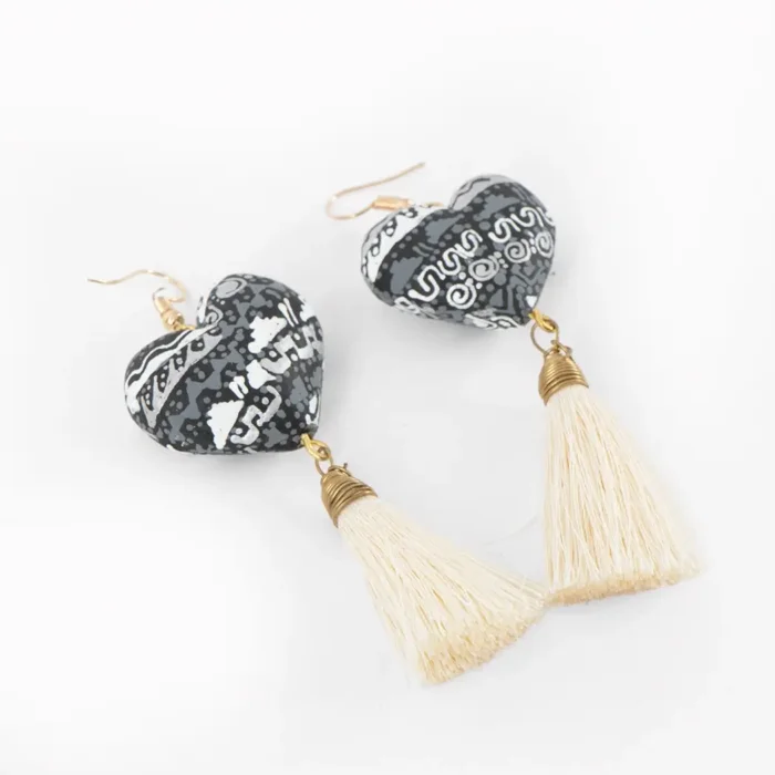 DCM-ACC-313_7-1.webp Juego de collar y aretes pintados a mano