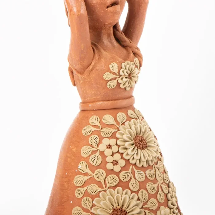 Muñeca aguadora con filigrana