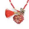 Pulsera de piedras de colores con dije de madera