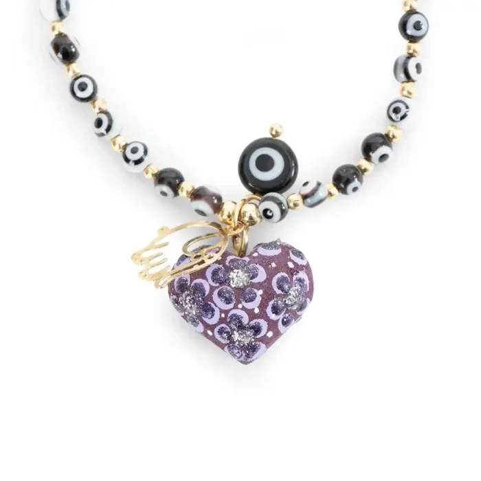 Pulsera de piedras de colores con dije de madera