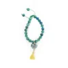 Pulsera de piedras de colores con dije de madera