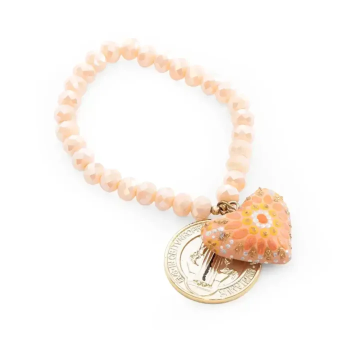 Pulsera de piedras de colores con dije de madera