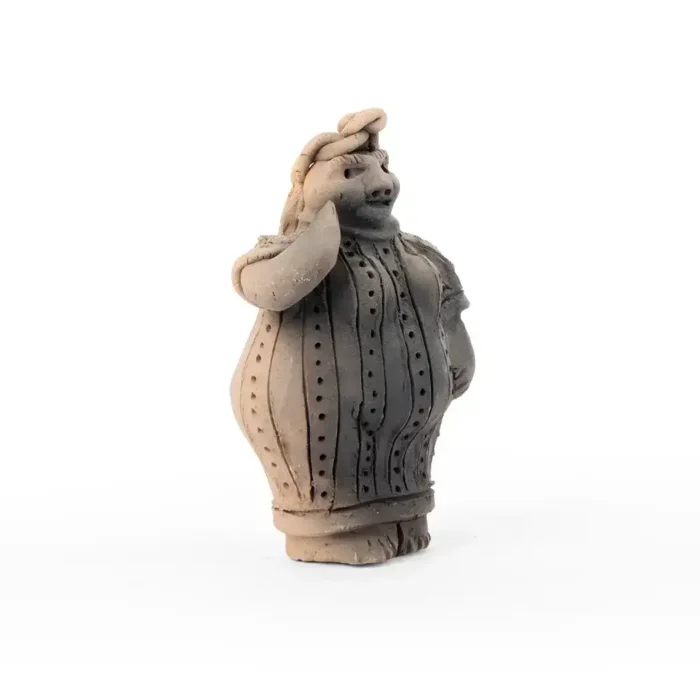 Mujer oaxaqueña de barro