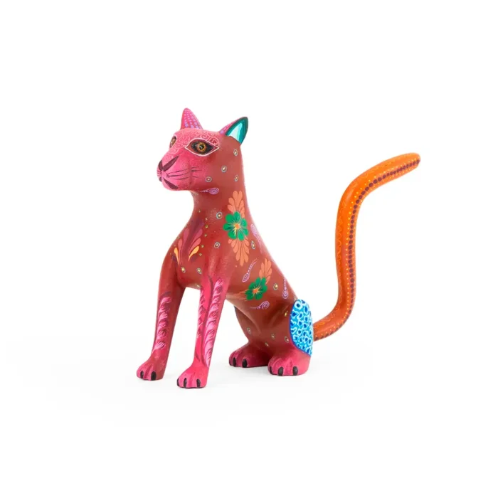 Alebrije jaguar rosa