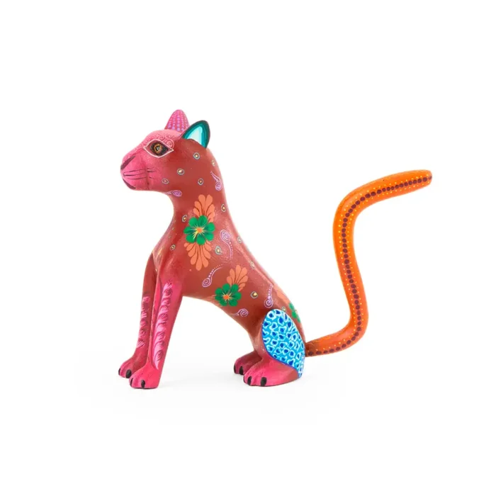 Alebrije jaguar rosa
