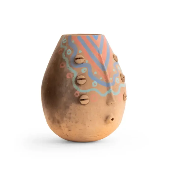 Medium vase with design