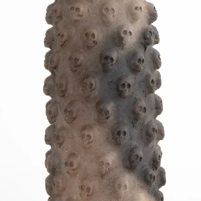 Cylinder skulls with small mouth