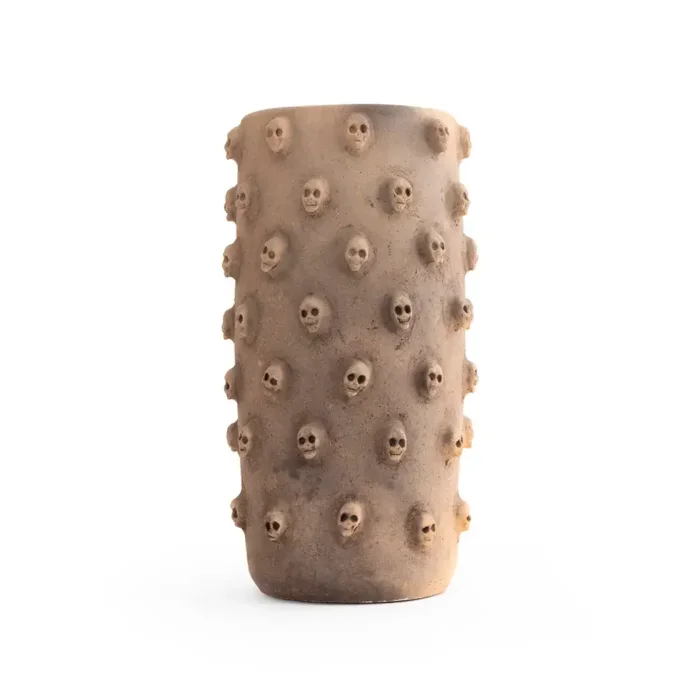 Cylinder skulls with small mouth