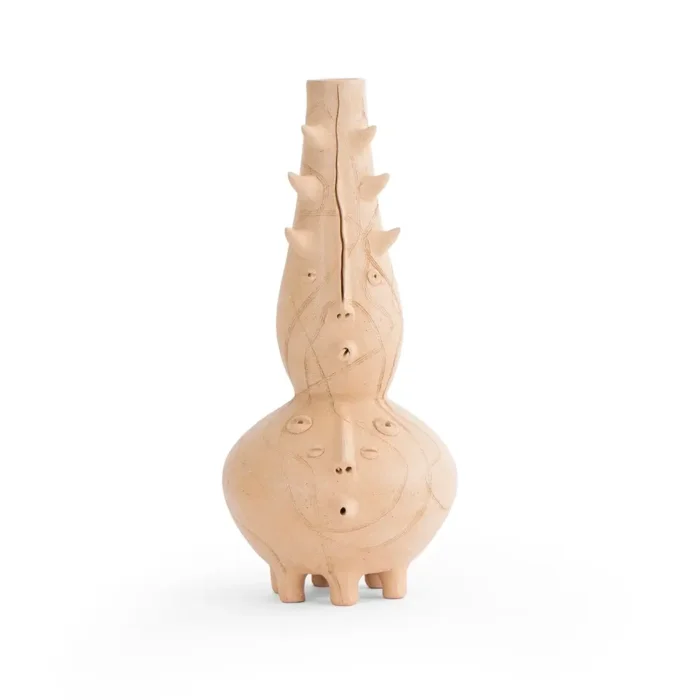 Hexapod vase with face design