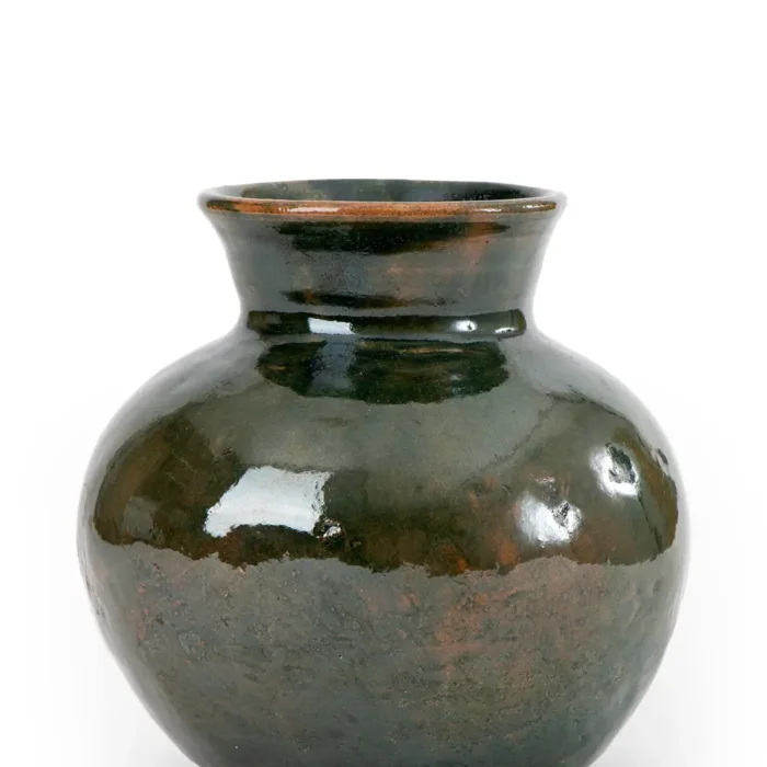 Olla de barro verde