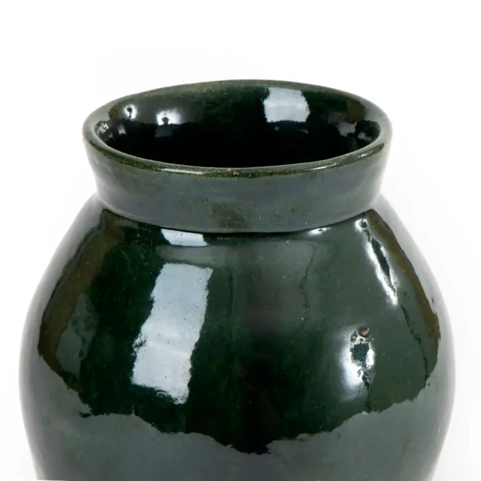 Olla de barro verde