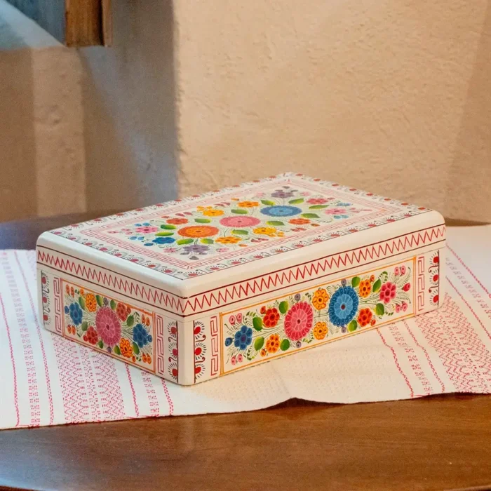 Caja de Olinalá para té