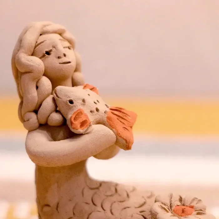Natural clay mermaid with pastillage