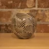 Round line pot
