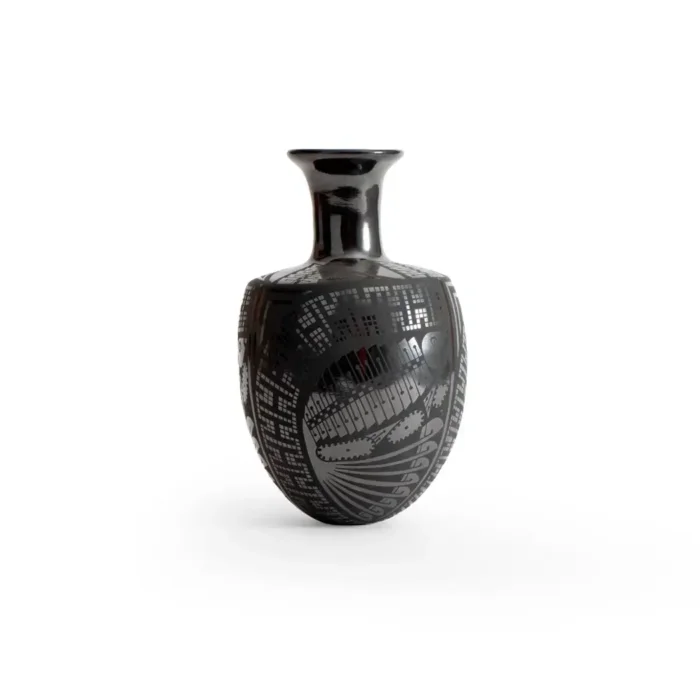 Black graphite pot, long neck