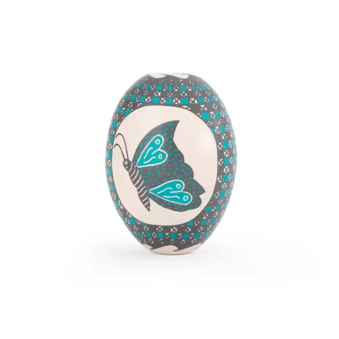 Ceramic egg with decoration