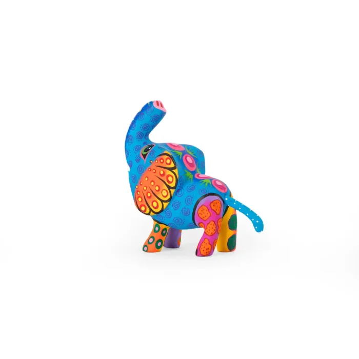 Alebrije de elefante colorido
